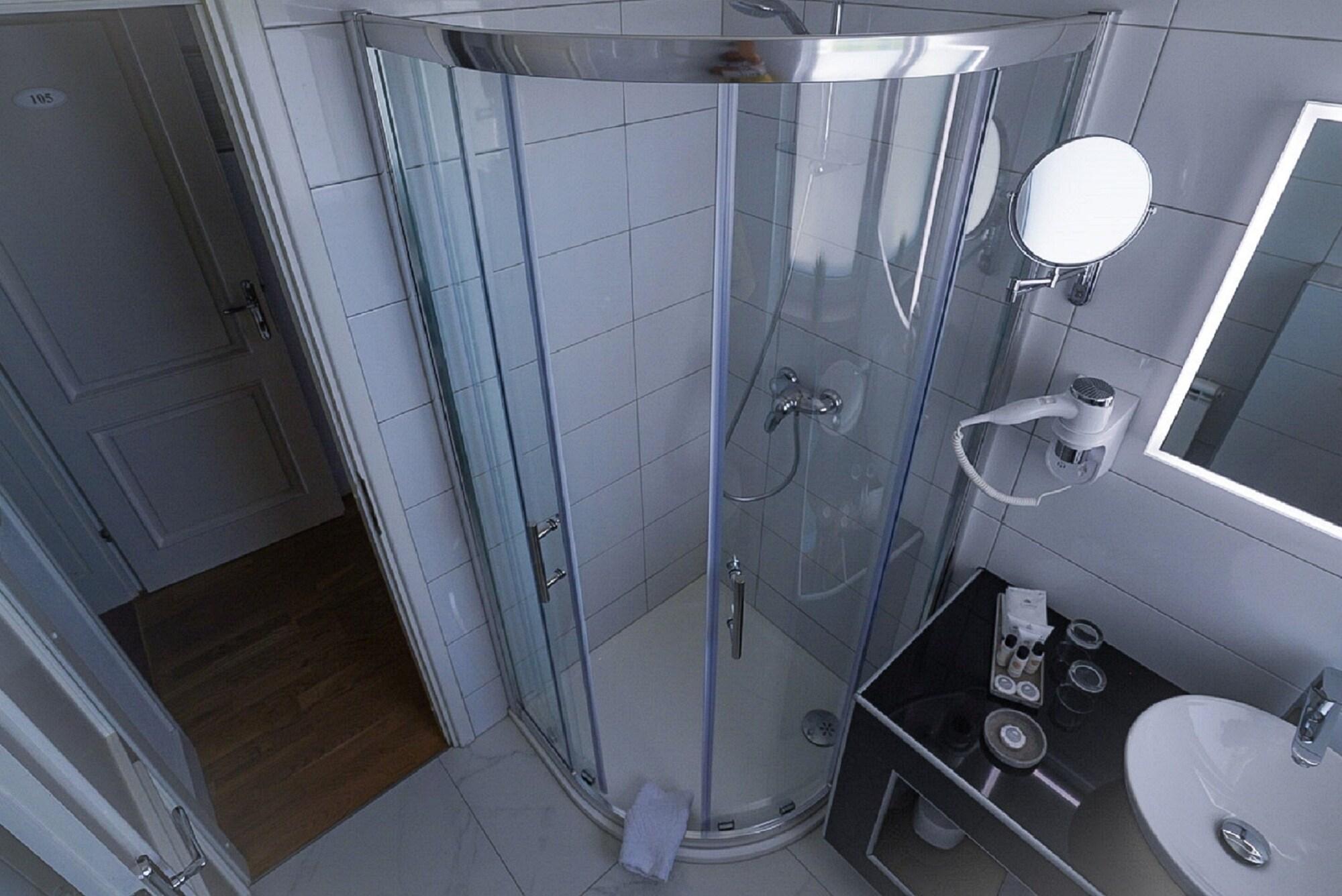 Hotel Villa Zarko Kaštel Stari Exteriör bild