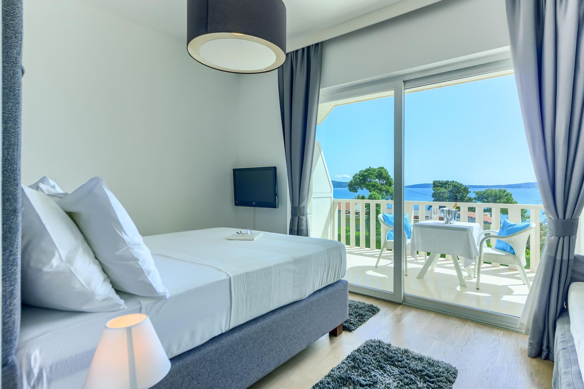 Hotel Villa Zarko Kaštel Stari Exteriör bild
