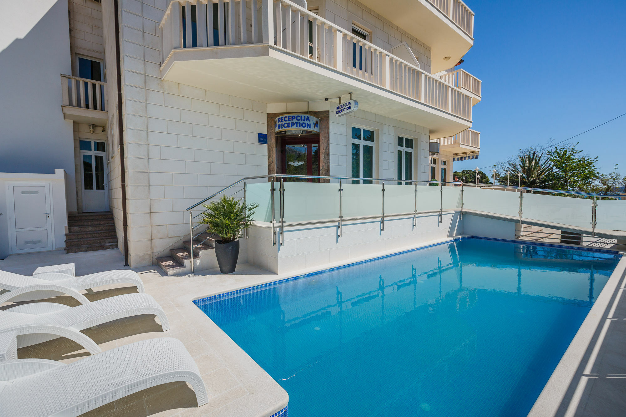 Hotel Villa Zarko Kaštel Stari Exteriör bild